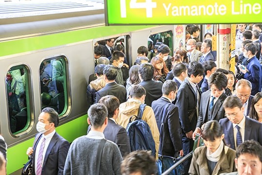 フィクションだと割り切るべき。現実は?