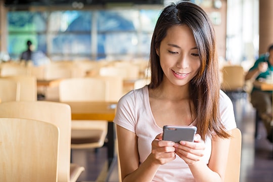 女子に連絡先を聞く最高のタイミングは「場所を教えてもらう時」