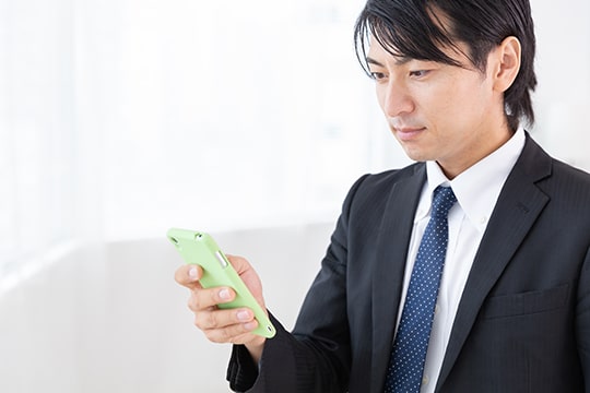 次から次にLINEを送る