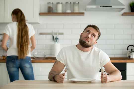 「チャンスを逃して」モテない男の特徴