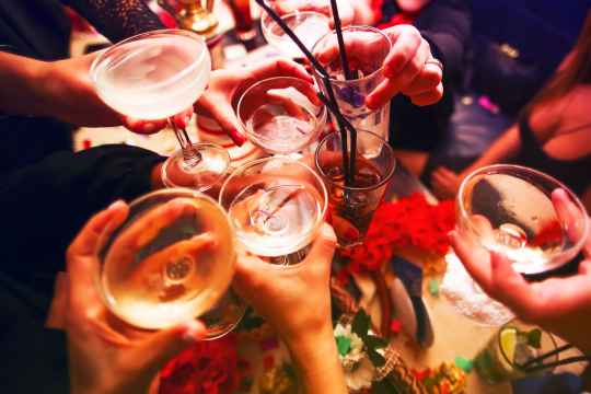 「昨日の飲み会はみんなもいたよ」