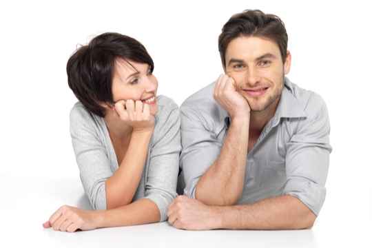 大人らしい真面目な振る舞いが女性からモテる